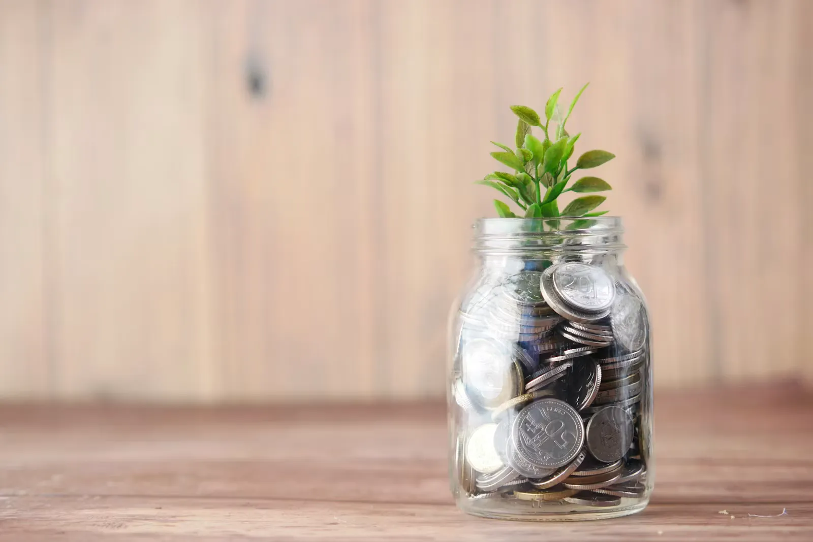 Elective Bursaries: 6 UK Awards, Deadlines and How to Apply