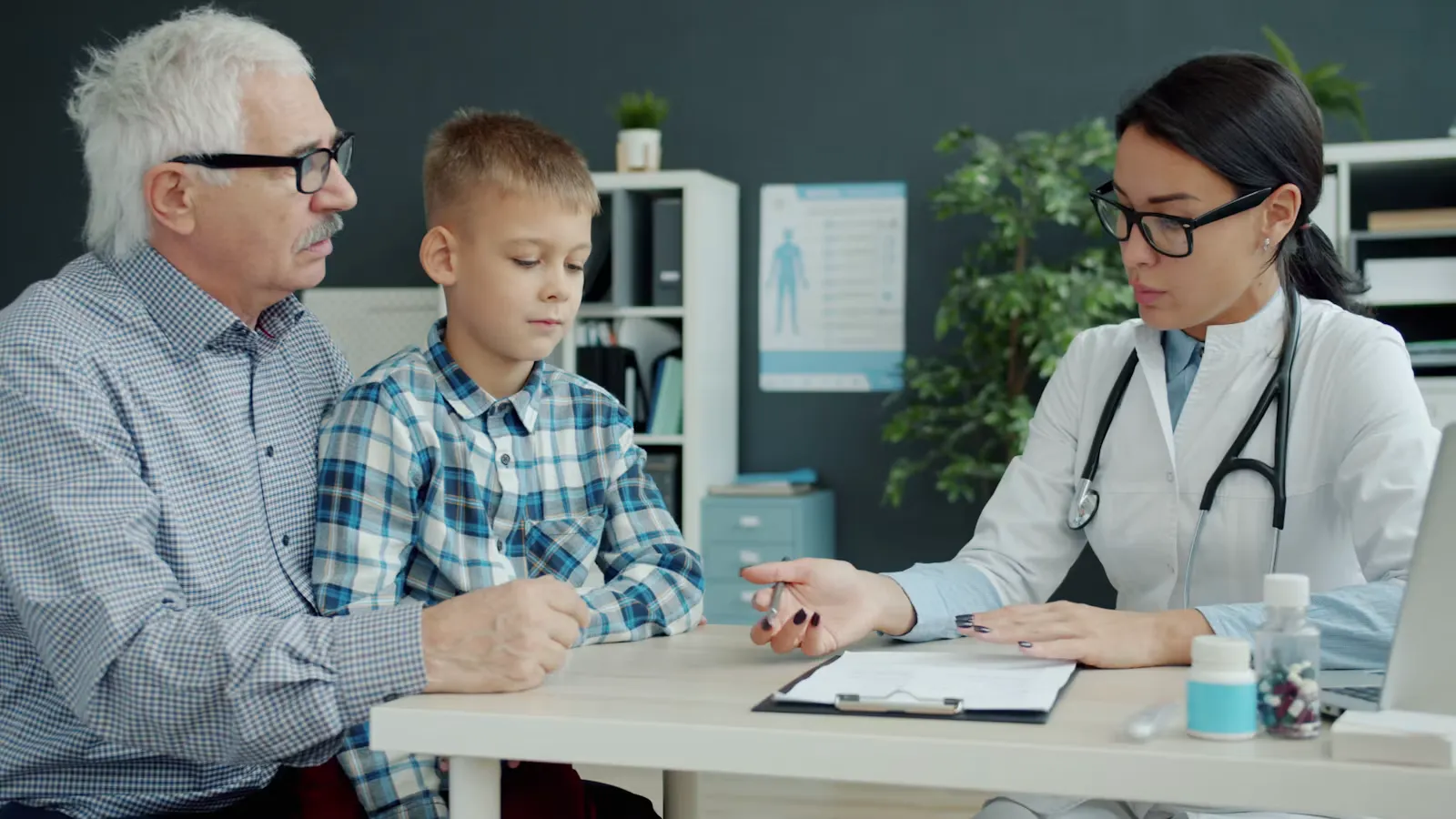 Self-Organized Medical Elective Abroad or Agency?