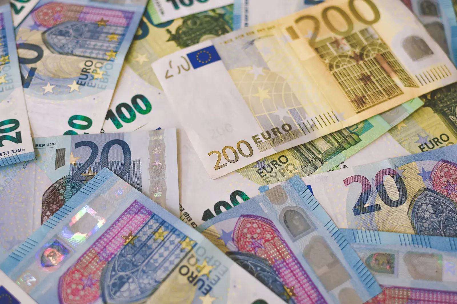 Förderung Auslandspraktikum Schweiz: Stipendien & Darlehen