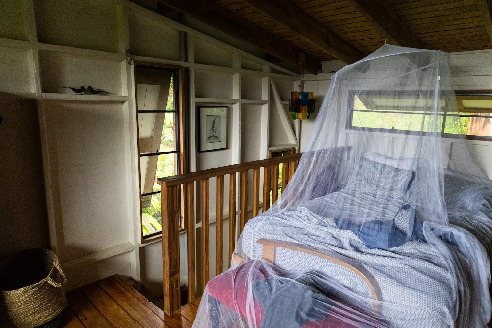 Bett mit Moskitonetz, ein zentraler Schutz vor Malaria während einer Tropenmedizin-Famulatur im Ausland