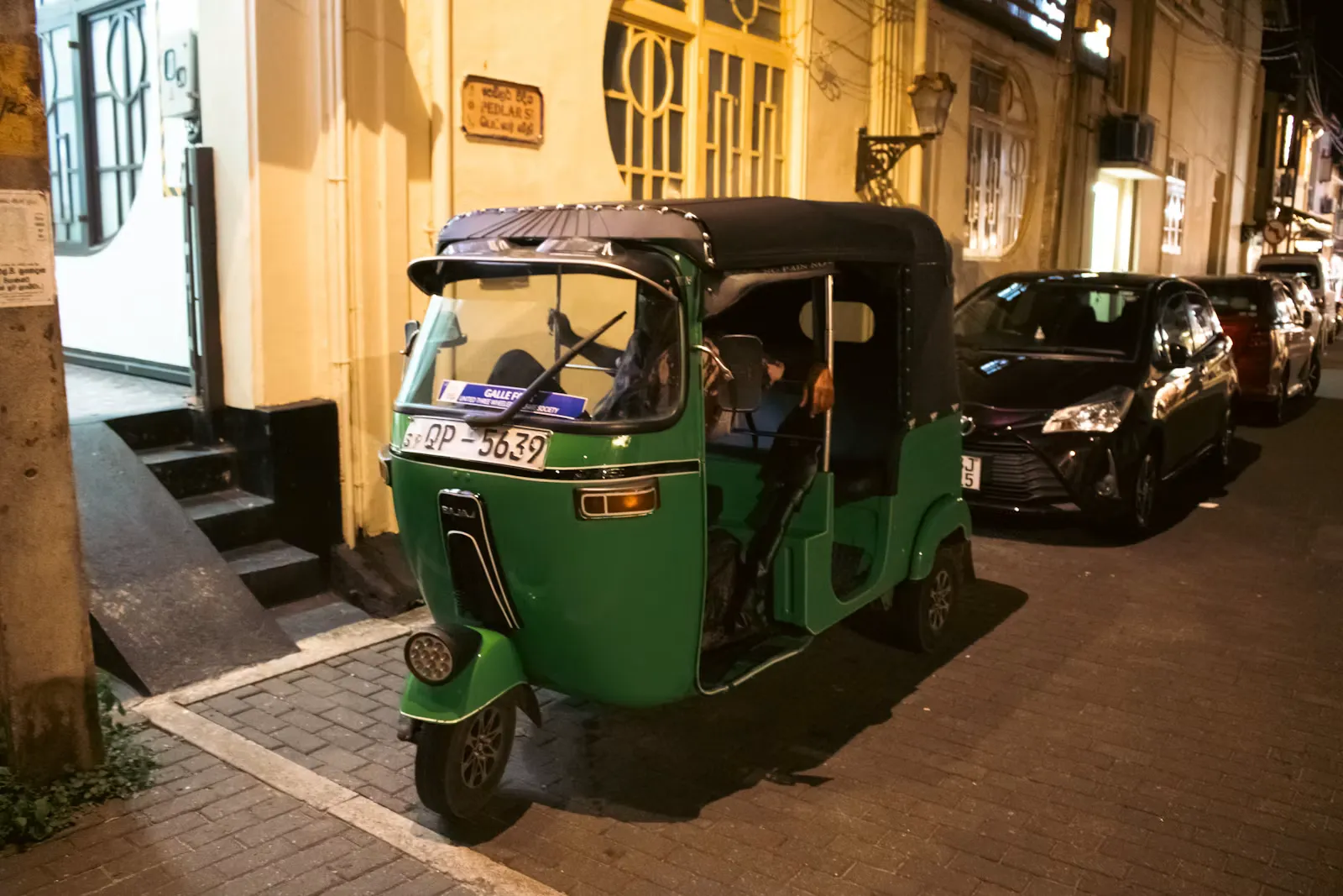 Getting Around Sri Lanka and Nepal for Your Internship