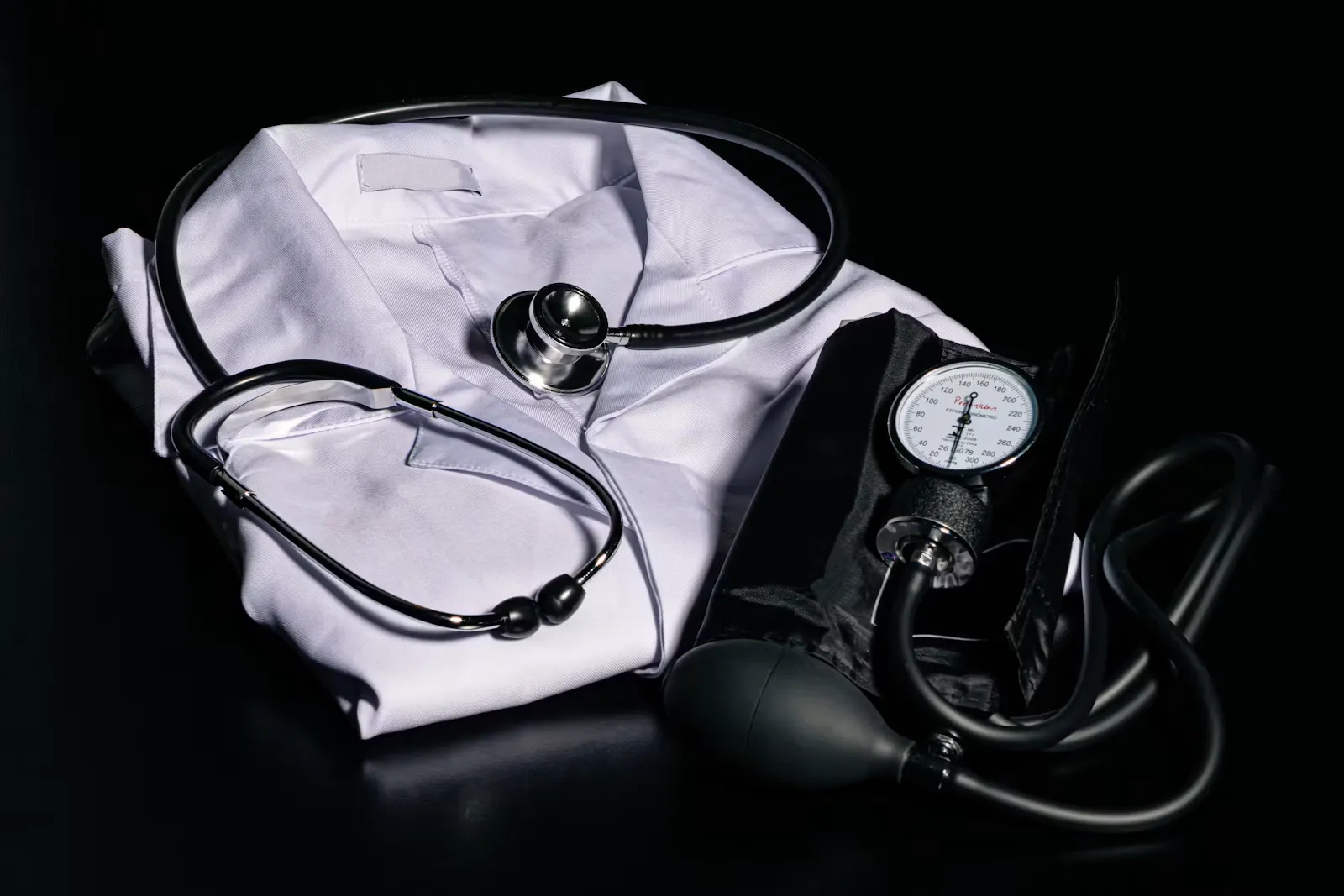 Medical Internships Abroad for Undergraduates: 2027 Guide